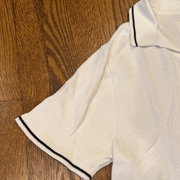 Hollister White Knit Polo with Black Trim - Picture 3 of 4